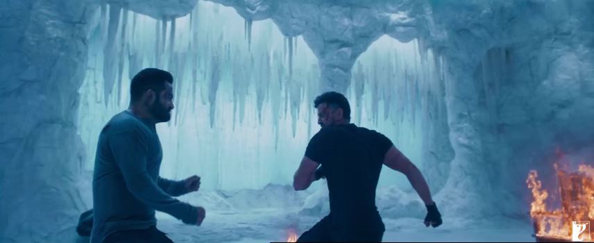 War 2 (2025) Hindi HDTC H264 AAC